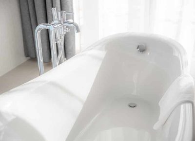 bigstock-Old-Style-Bath-Tub-In-Elegant-410948827